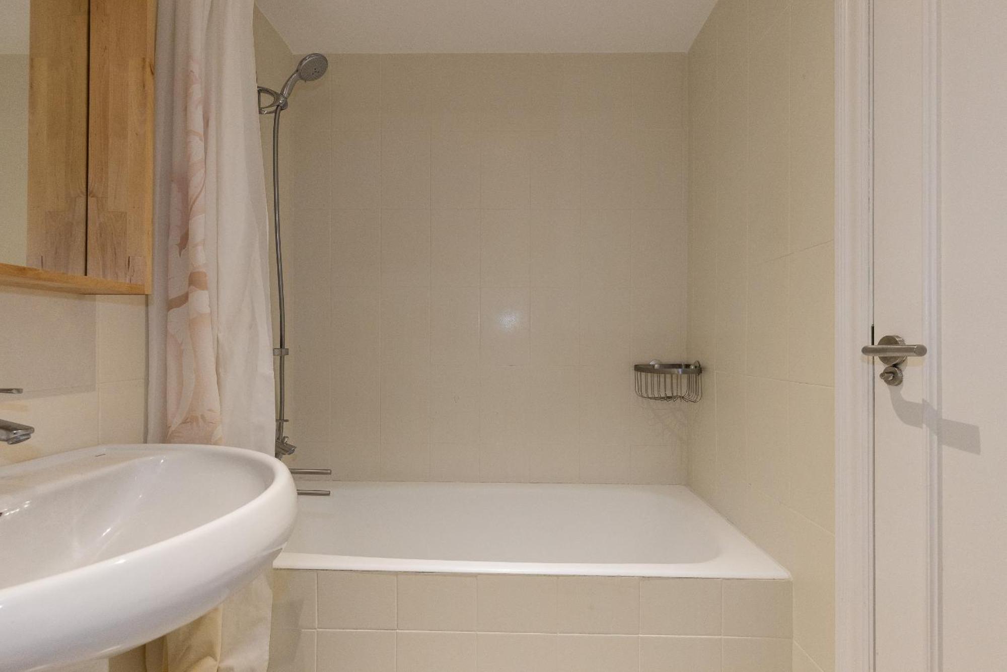 Uhc Santillana Family Complex Apartament